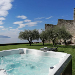 Hot tub at Villa Solare