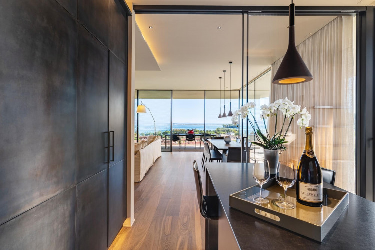 Modern fully equipped kitchen at Villa Belvedere in Padenghe sul Garda