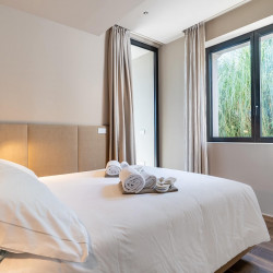 Double bedroom at Villa Belvedere with ensuite bathroom access