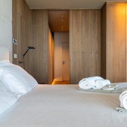 Double bedroom at Villa Belvedere with contemporary decor