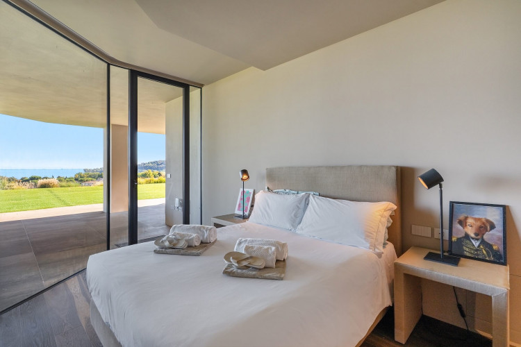 Bedroom at Villa Belvedere with terrace and lake view