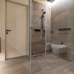 Bathroom with shower at Villa Belvedere