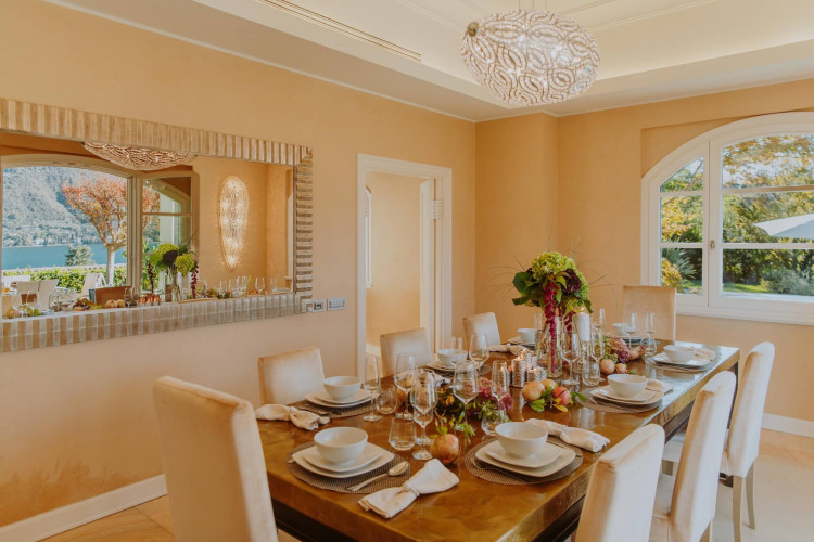 Elegant dining area at Villa Preone, Lake Garda, perfect for family meals