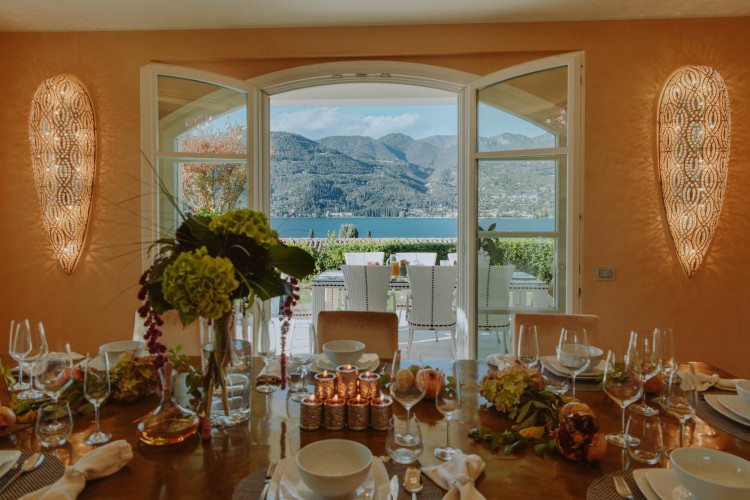 Elegant dining area at Villa Preone, Lake Garda, perfect for family meals