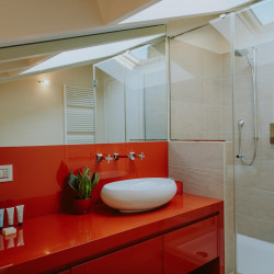 Large bathroom with shower at Villa Preone, Salò, Lake Garda