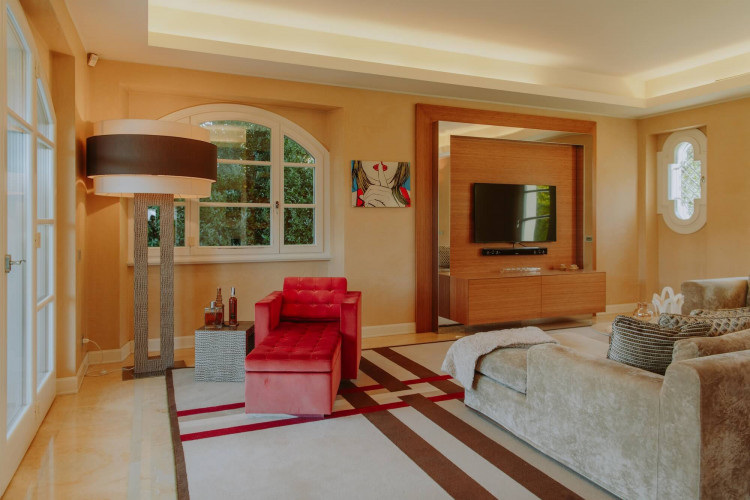 Spacious living room at Villa Preone, Salò, with modern furnishings